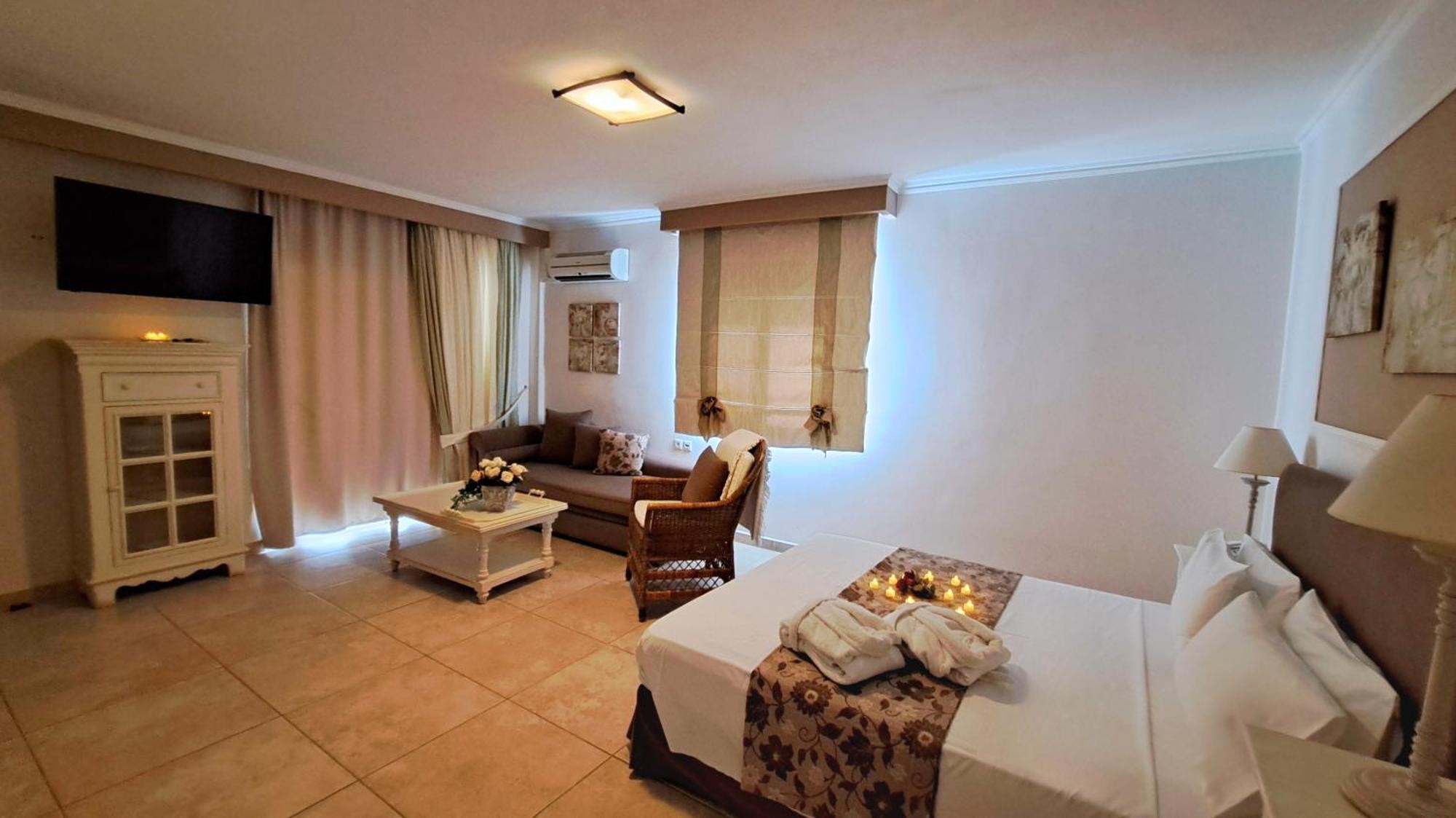Hotel Astron Princess カルパトス エクステリア 写真